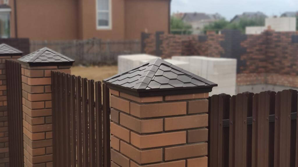 Колпак Zking Эверест Коричневый на столб 1.5х1.5 кирпича (390х390мм) в Нягани фото