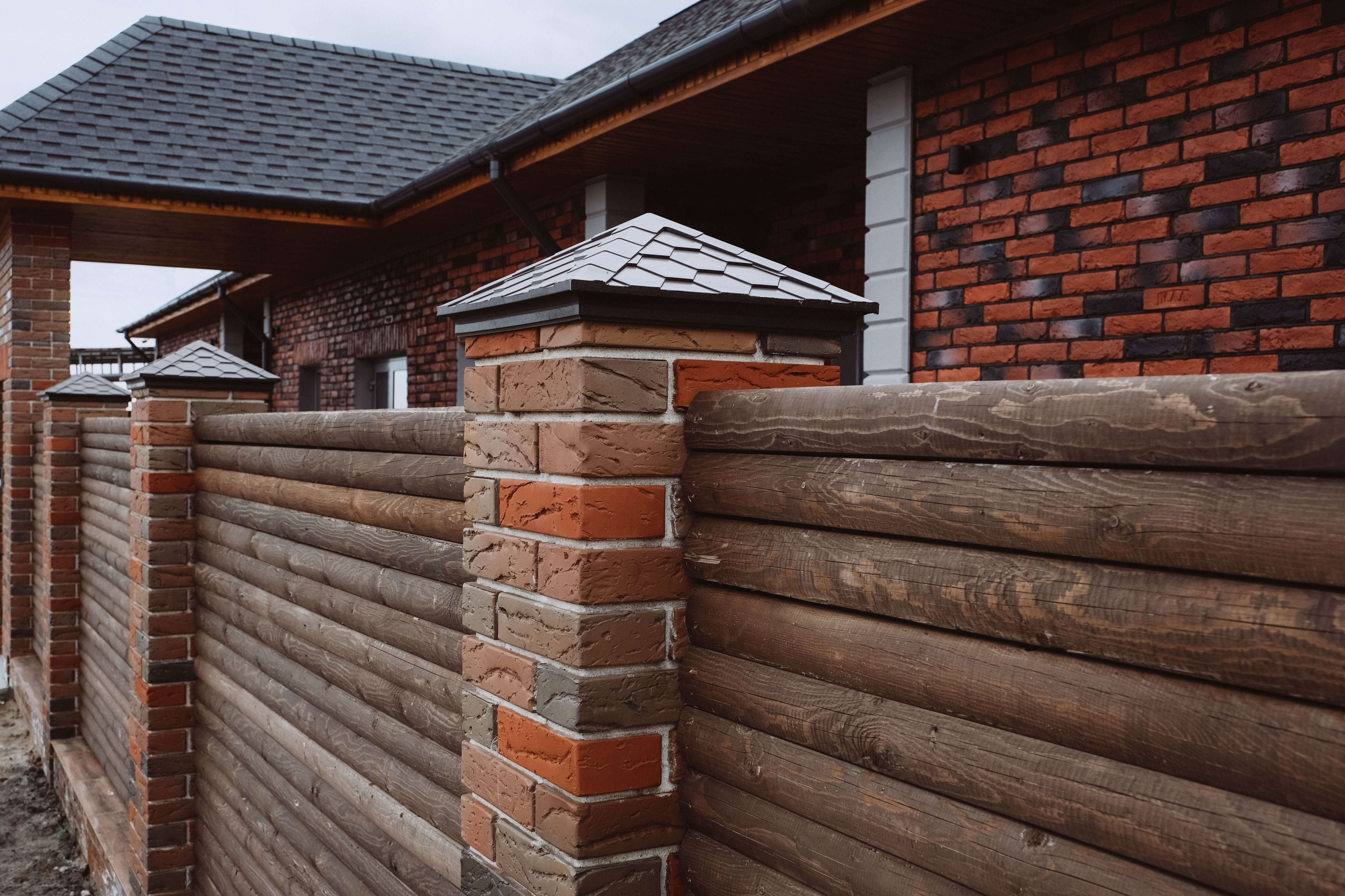 Колпак Zking Эверест Коричневый на столб 1.5х1.5 кирпича (390х390мм) в Нягани фото